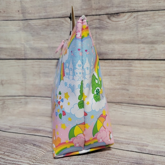 CARE BEARS COSMETIC BAG/TRAVEL BAG - Picture 2 of 2